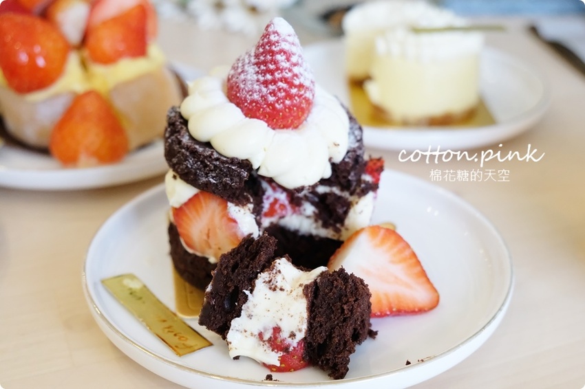 台中人氣甜點重新開幕!手工喜餅粉嫩嫩新包裝上市~提早一年預定比較穩!法式甜點限量供應中! - 棉花糖的天空