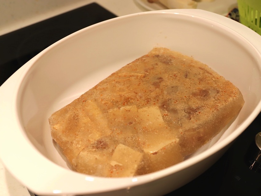 大富貴餐廳-獨門料理包：讓你在家就能輕鬆享受中華食神寶師傅的獨家紅燒豆腐乳羊肉爐、至尊火焰燜鵝料理/全台宅配 - 進食的巨鼠