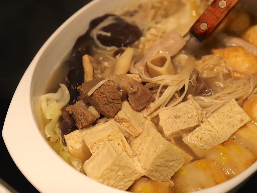 大富貴餐廳-獨門料理包：讓你在家就能輕鬆享受中華食神寶師傅的獨家紅燒豆腐乳羊肉爐、至尊火焰燜鵝料理/全台宅配 - 進食的巨鼠