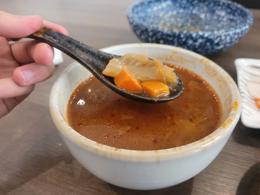 【港式料理】港島主麵  港式雲吞撈麵 在台 港式餐廳少見的口味料理 清大學生必吃 觀光必來享用的美食🤤