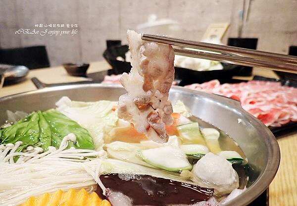 桃園火鍋吃到飽│山崎昆布鍋物-桃園美食推薦 (藝文特區美食)-41.JPG 桃園火鍋吃到飽│山崎昆布鍋物-桃園美食推薦 (藝文特區美食)-41.JPG