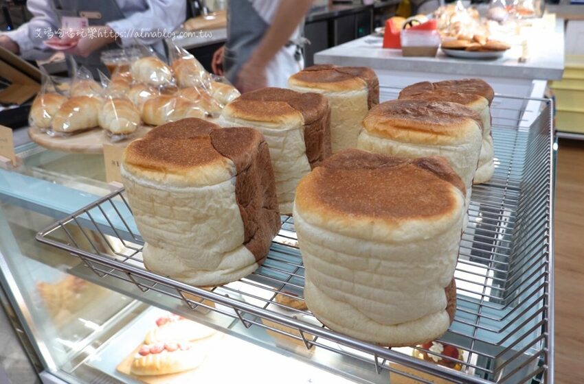 〖胖菓子pan.guozi〗不用飛到日本！桃園就有貓奴必買喵吐司．自己畫表情吃吐司更有趣．Baking Kitchen&Coffee - 艾瑪▪ 享受吃喝玩樂札記