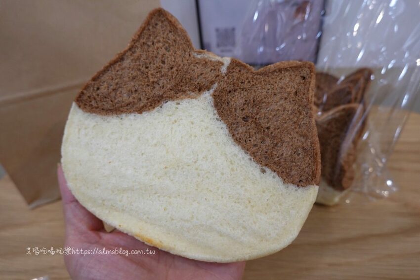 〖胖菓子pan.guozi〗不用飛到日本！桃園就有貓奴必買喵吐司．自己畫表情吃吐司更有趣．Baking Kitchen&Coffee - 艾瑪▪ 享受吃喝玩樂札記