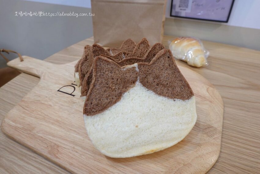 〖胖菓子pan.guozi〗不用飛到日本！桃園就有貓奴必買喵吐司．自己畫表情吃吐司更有趣．Baking Kitchen&Coffee - 艾瑪▪ 享受吃喝玩樂札記