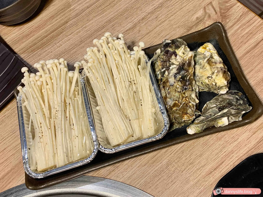 赤富士日式燒肉鍋物 蘆洲店│新北吃到飽•價位偏高食材普通！