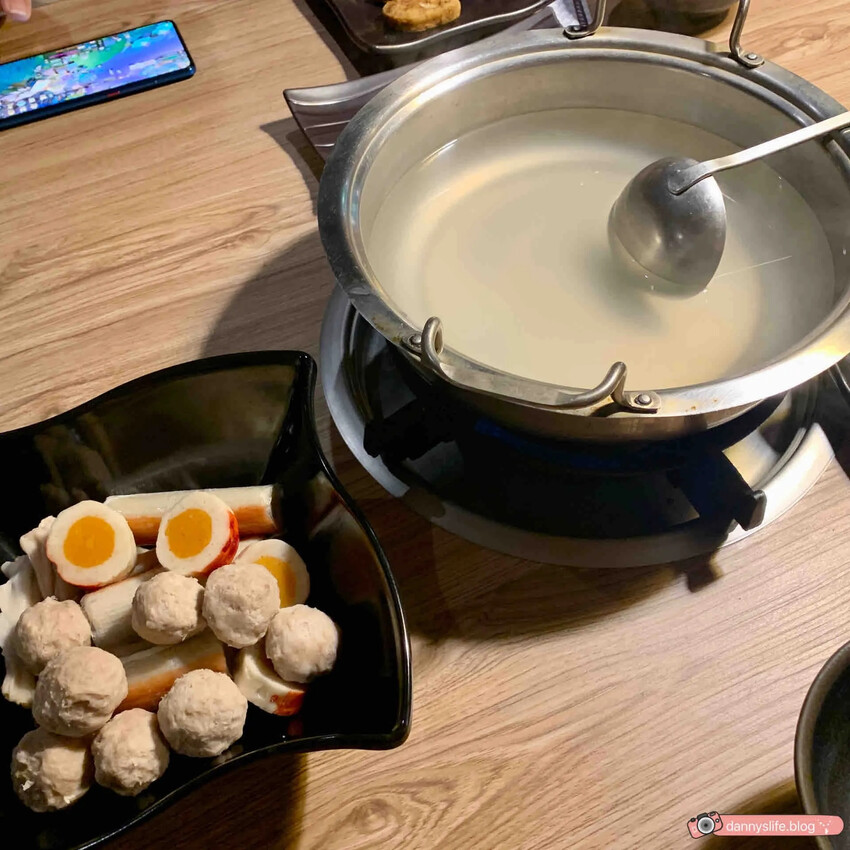 赤富士日式燒肉鍋物 蘆洲店│新北吃到飽•價位偏高食材普通！