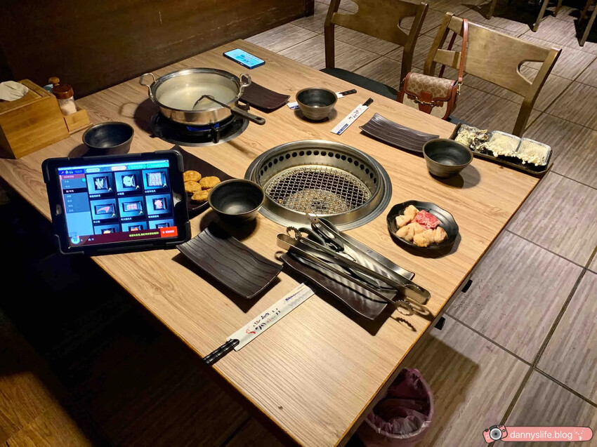 赤富士日式燒肉鍋物 蘆洲店│新北吃到飽•價位偏高食材普通！