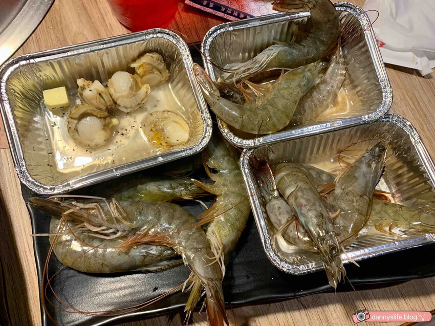 赤富士日式燒肉鍋物 蘆洲店│新北吃到飽•價位偏高食材普通！