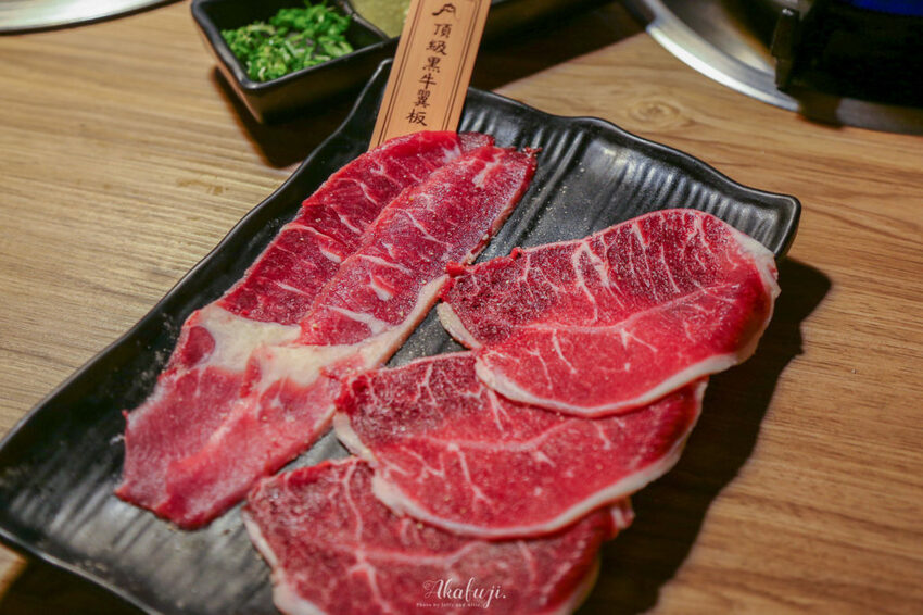 【蘆洲燒肉吃到飽】赤富士日式無煙燒肉鍋物，近百種肉品海鮮，高CP值火鍋燒烤兩吃！