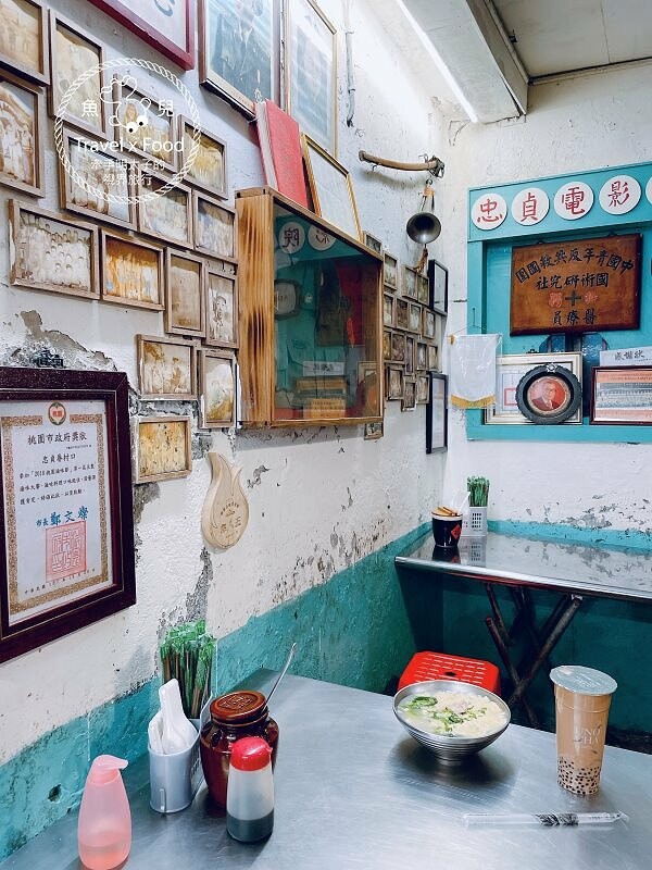 又香又入味，一試成主顧！㊙️超高人氣的得獎滷味，忠貞眷村口麻辣滷味/米干，小心吃一口就愛上~ @魚兒 x 牽手明太子的「視」界旅行