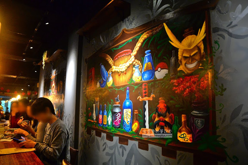 信宅 食堂/餐酒館 吃完嘴角泛油光的豬五花炒泡麵,在半生熟美味的鐵板生魚片