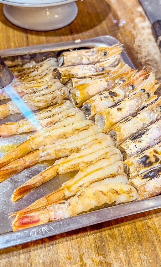 台中南區最浮誇日料來了！堆成山的超爆量平價日式料理及鮭魚吃到爽！ | PopDaily 波波黛莉