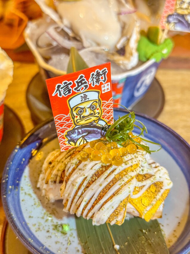 台中南區最浮誇日料來了！堆成山的超爆量平價日式料理及鮭魚吃到爽！ | PopDaily 波波黛莉