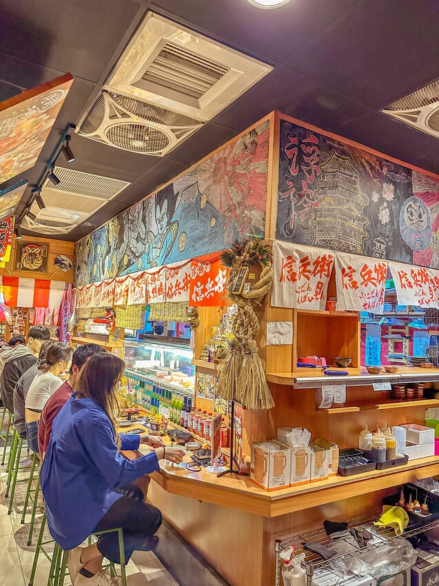 台中南區最浮誇日料來了！堆成山的超爆量平價日式料理及鮭魚吃到爽！ | PopDaily 波波黛莉