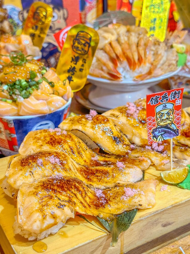 台中南區最浮誇日料來了！堆成山的超爆量平價日式料理及鮭魚吃到爽！ | PopDaily 波波黛莉