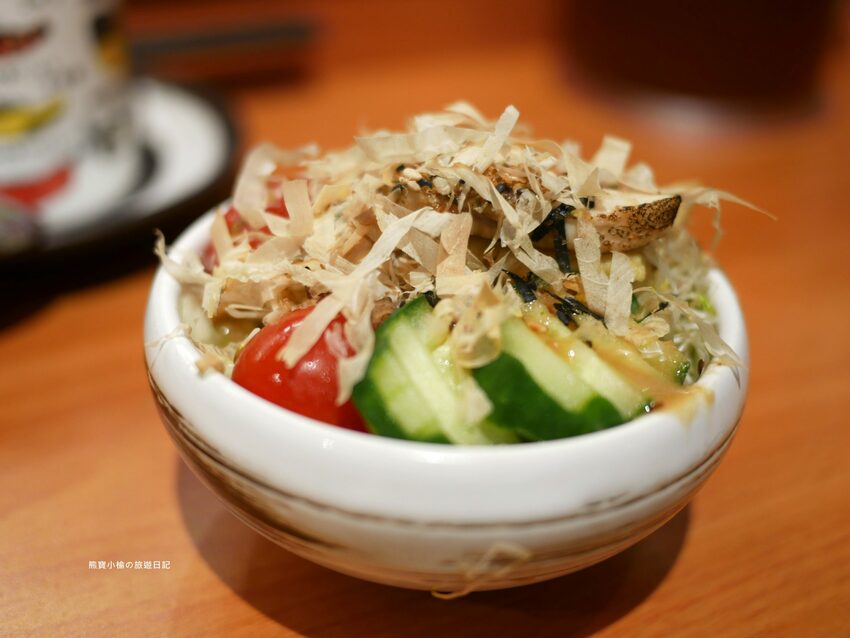 【台中南區美食】信兵衛南門町目新開幕,浮誇系爆量海鮮丼飯、握壽司、烏龍麵!超人氣日式居酒屋,內文附詳細菜單價位介紹。 @熊寶小榆の旅遊日記