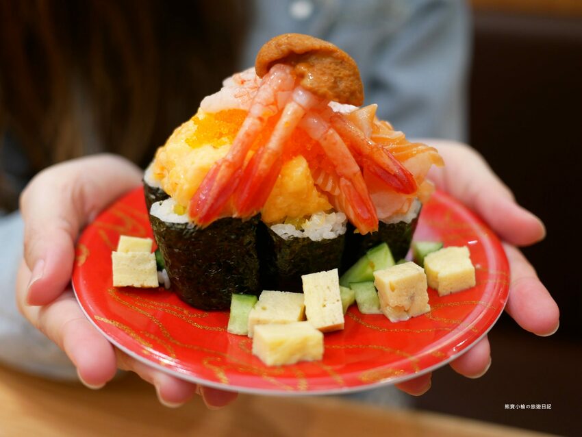 【台中西屯區美食】 合點壽司がってん寿司,台中大遠百B2美食街,海寶捲超豐富澎派來店必吃!內文附詳細菜單價位介紹。 @熊寶小榆の旅遊日記