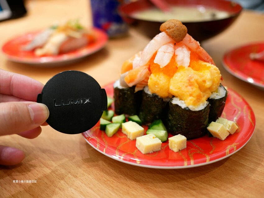 【台中西屯區美食】 合點壽司がってん寿司,台中大遠百B2美食街,海寶捲超豐富澎派來店必吃!內文附詳細菜單價位介紹。 @熊寶小榆の旅遊日記