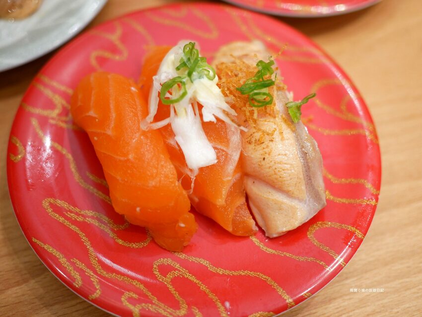 【台中西屯區美食】 合點壽司がってん寿司,台中大遠百B2美食街,海寶捲超豐富澎派來店必吃!內文附詳細菜單價位介紹。 @熊寶小榆の旅遊日記