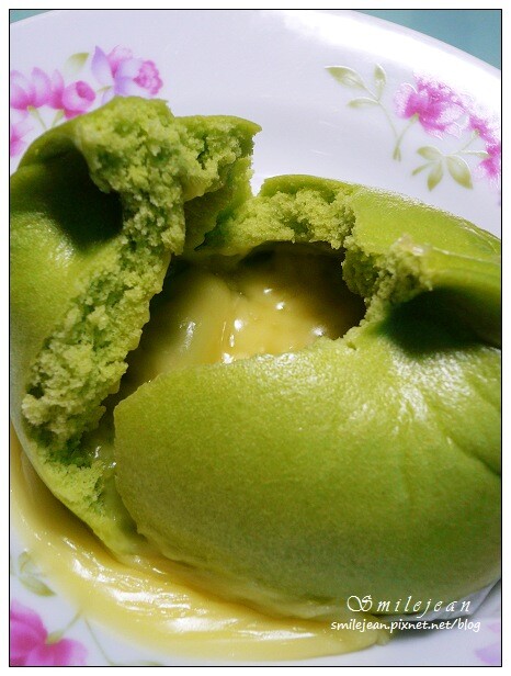 宜蘭縣礁溪鄉義珍香烘焙坊》爆漿饅頭尚出名，不加一滴水鮮奶吐司，必買伴手禮推薦