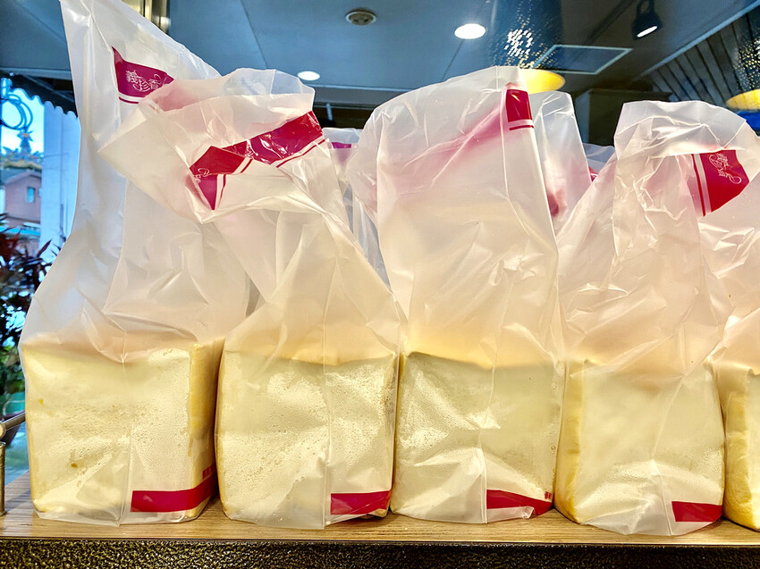 宜蘭縣礁溪鄉義珍香烘焙坊》爆漿饅頭尚出名，不加一滴水鮮奶吐司，必買伴手禮推薦