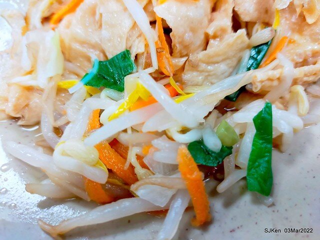 (北捷市政府站附近美食)「大鼎昌吉街豬血湯」忠孝永吉店(Pork blood soup, fish & peanuts, fried rice noodle store), SJKen, Taipei, Taiwan, Mar 3, 2022.