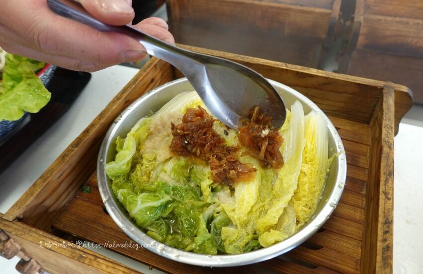 〖蒸愛炊〗旗津來的霸氣海鮮！打卡名菜“扇貝花”、20公分海大蝦、新推出“整尾大花枝 - 艾瑪▪ 享受吃喝玩樂札記