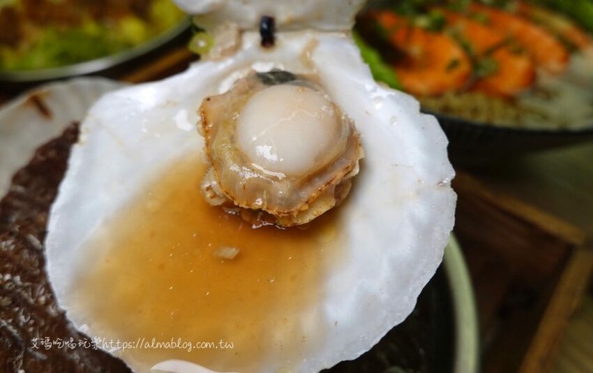 〖蒸愛炊〗旗津來的霸氣海鮮！打卡名菜“扇貝花”、20公分海大蝦、新推出“整尾大花枝 - 艾瑪▪ 享受吃喝玩樂札記