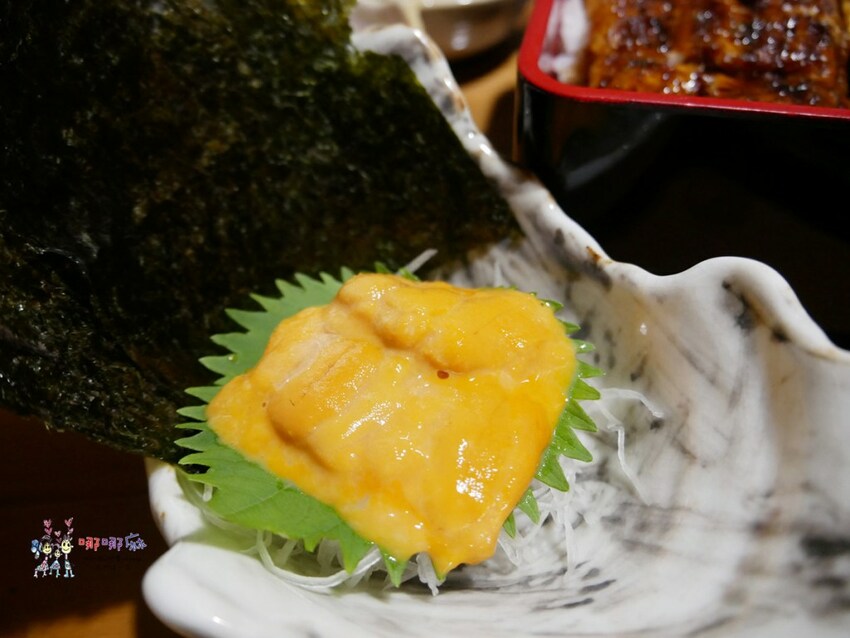 【台北美食】忠孝敦化站平價日本料理~新鮮鮭魚生魚片滿滿鋪在飯上,花魚一夜干好好吃!