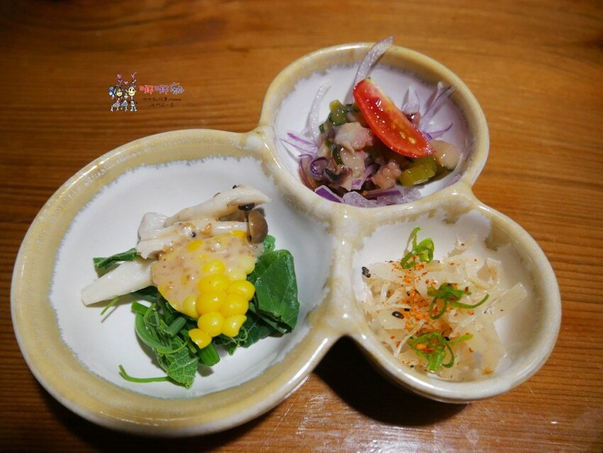 【台北美食】忠孝敦化站平價日本料理~新鮮鮭魚生魚片滿滿鋪在飯上,花魚一夜干好好吃!