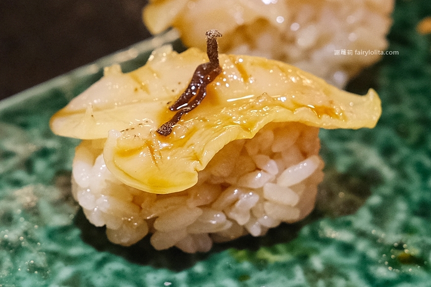 必吃巨型握壽司只要39元,一開幕就爆滿、憑文章點餐再送你免費帝王蟹!