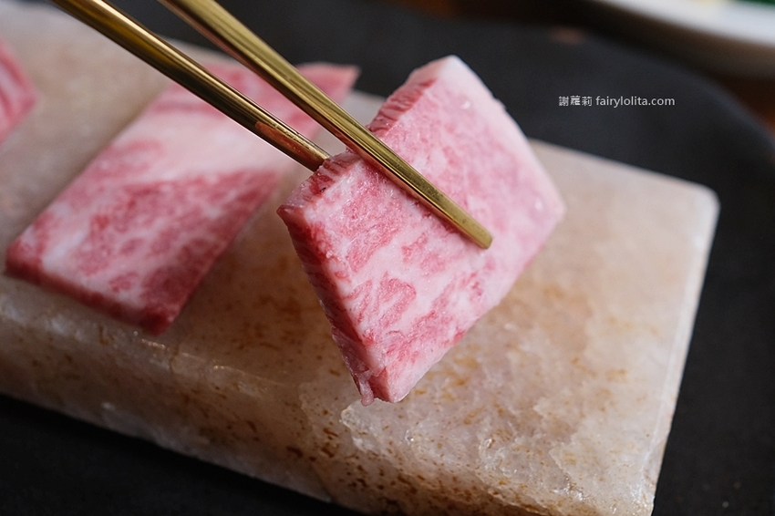 必吃巨型握壽司只要39元,一開幕就爆滿、憑文章點餐再送你免費帝王蟹!