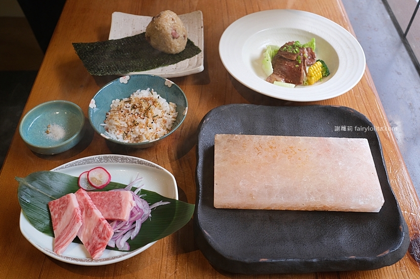 必吃巨型握壽司只要39元,一開幕就爆滿、憑文章點餐再送你免費帝王蟹!