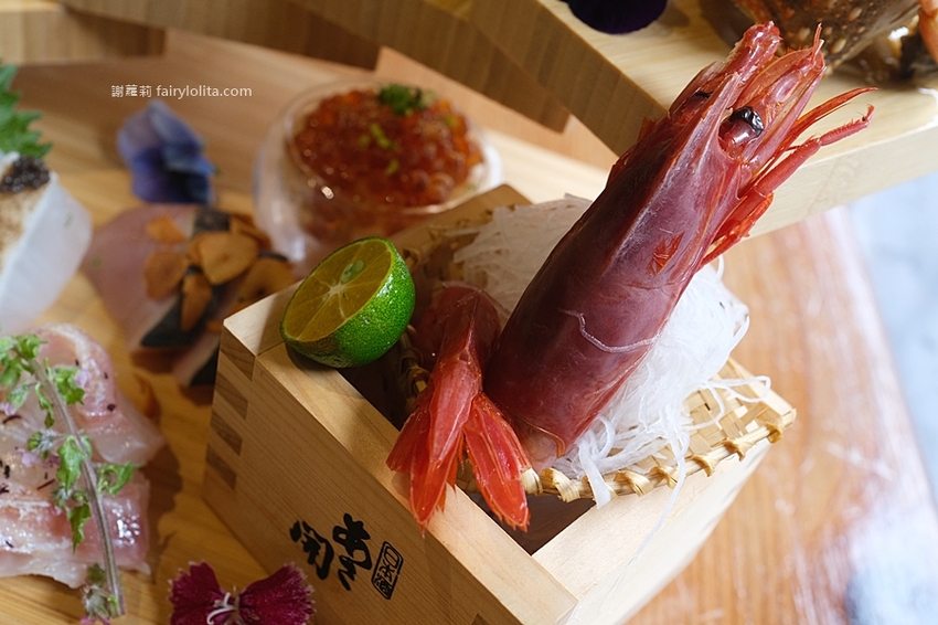 必吃巨型握壽司只要39元,一開幕就爆滿、憑文章點餐再送你免費帝王蟹!