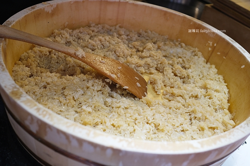 必吃巨型握壽司只要39元,一開幕就爆滿、憑文章點餐再送你免費帝王蟹!