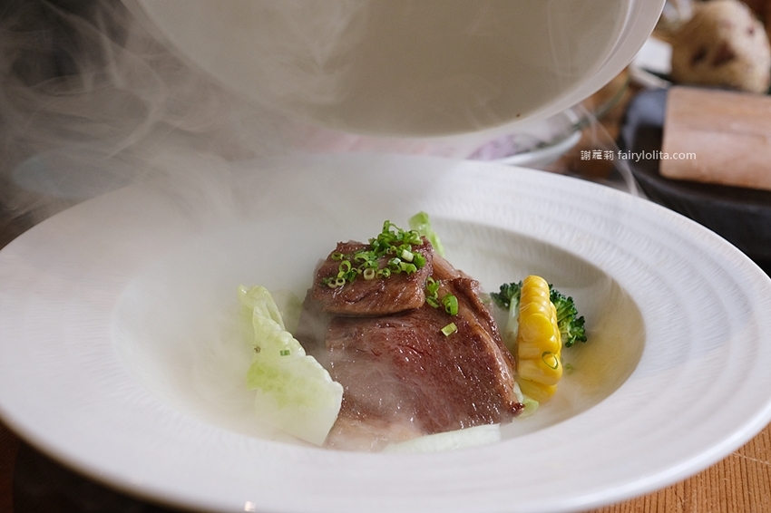 必吃巨型握壽司只要39元,一開幕就爆滿、憑文章點餐再送你免費帝王蟹!