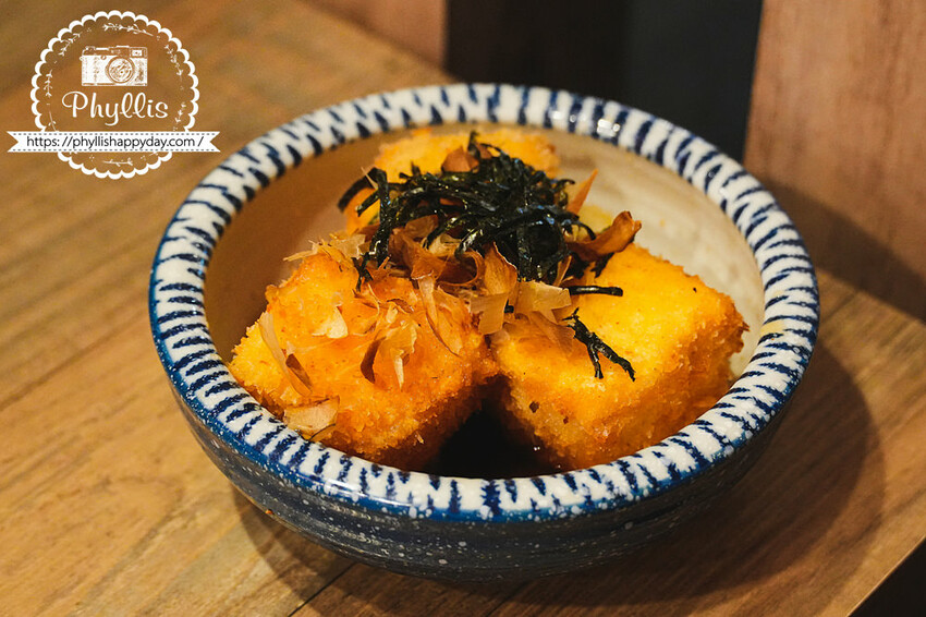 龍潭必吃『麵屋一人拉麵店』｜日本道地拉麵風格｜乾淨舒適｜充滿個性的美味拉麵店｜龍潭美食推薦 - 相片中的菲莉絲