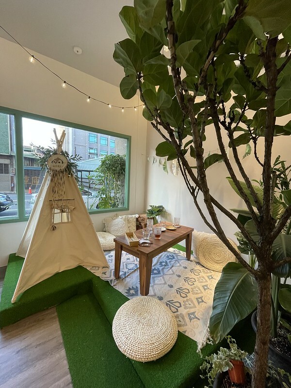 【台灣，桃園市，中壢區】莒光公園旁的森林系咖啡館/甜點店~森凝 MORI 甜點輕食。(中壢咖啡館/中壢甜點店）