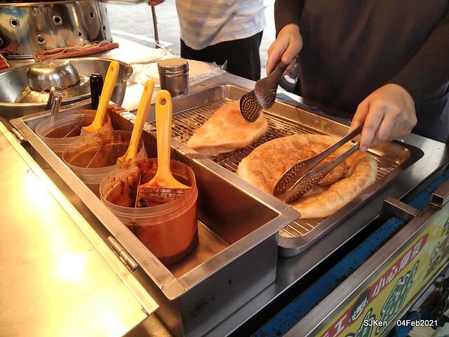 「北投三星蔥油餅」(Beitou Scallion pancakes booth),Taipei, Taiwan, Feb 4, 2021