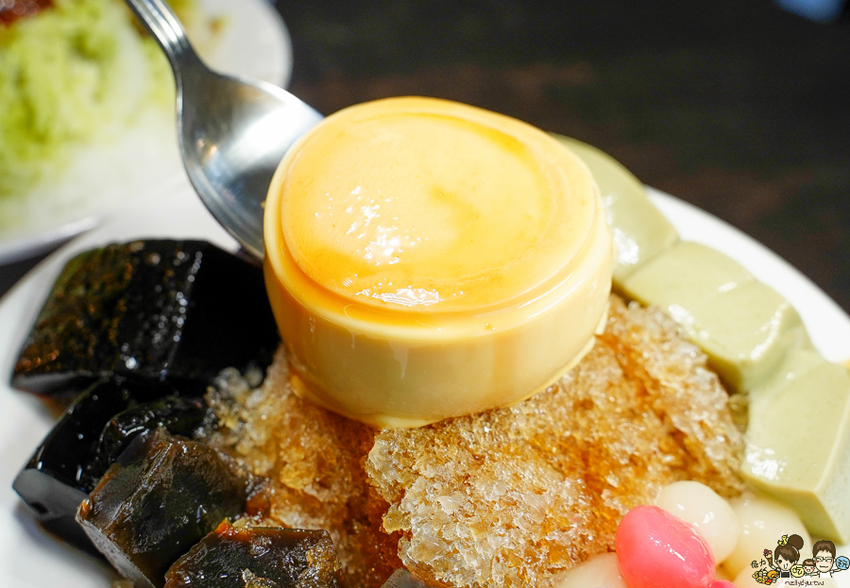 高雄美食剉冰必訪 Q陳古早味黑砂糖剉冰（秘製布丁專售店），濃稠黑糖+奶香手工布丁+綿密剉冰=夏日必吃消暑聖品 - 跟著尼力吃喝玩樂＆親子生活