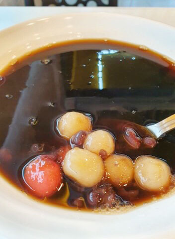 高雄美食剉冰必訪 Q陳古早味黑砂糖剉冰（秘製布丁專售店），濃稠黑糖+奶香手工布丁+綿密剉冰=夏日必吃消暑聖品 - 跟著尼力吃喝玩樂＆親子生活