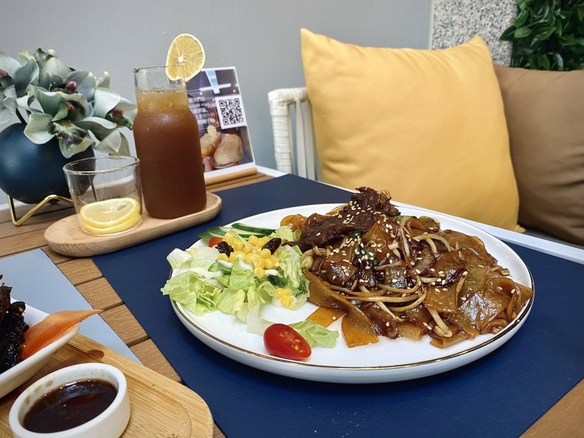 IMG_E5850 (Large).JPG