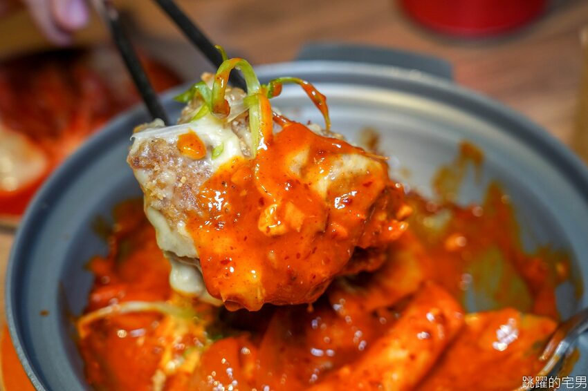 花蓮韓式炸雞-咖雞嘛韓國蓬車 必點韓式蔥炸雞 韓國魚板 醃蘿蔔好吃到立刻外帶 口味多樣雙拼還有優惠 假日開到凌晨1點