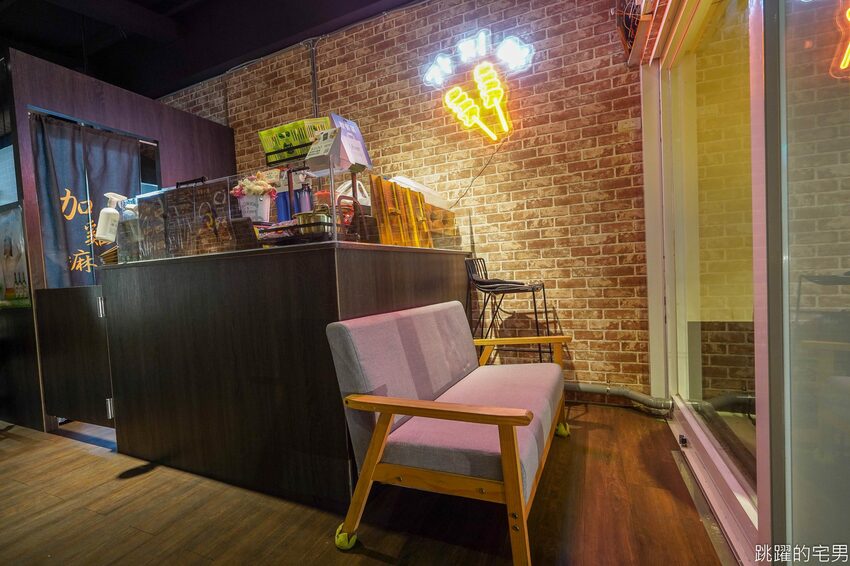 花蓮韓式炸雞-咖雞嘛韓國蓬車 必點韓式蔥炸雞 韓國魚板 醃蘿蔔好吃到立刻外帶 口味多樣雙拼還有優惠 假日開到凌晨1點