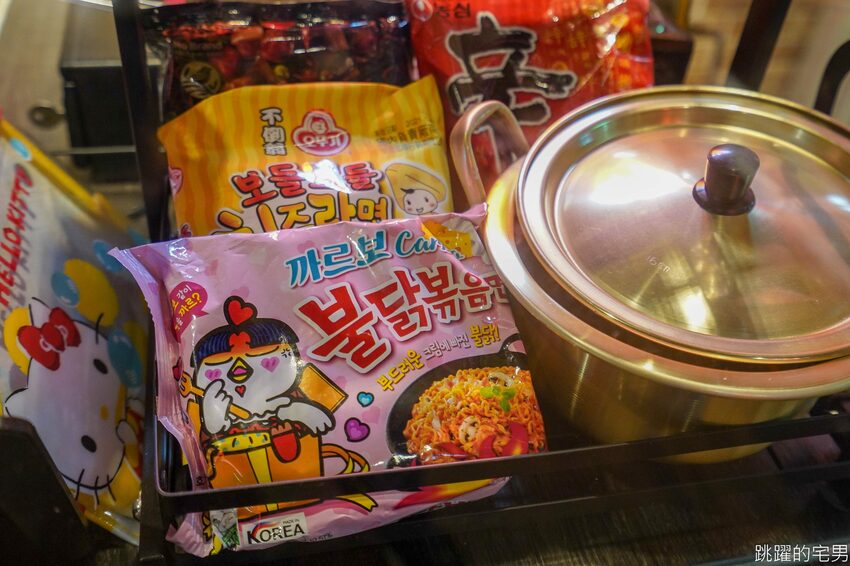 花蓮韓式炸雞-咖雞嘛韓國蓬車 必點韓式蔥炸雞 韓國魚板 醃蘿蔔好吃到立刻外帶 口味多樣雙拼還有優惠 假日開到凌晨1點