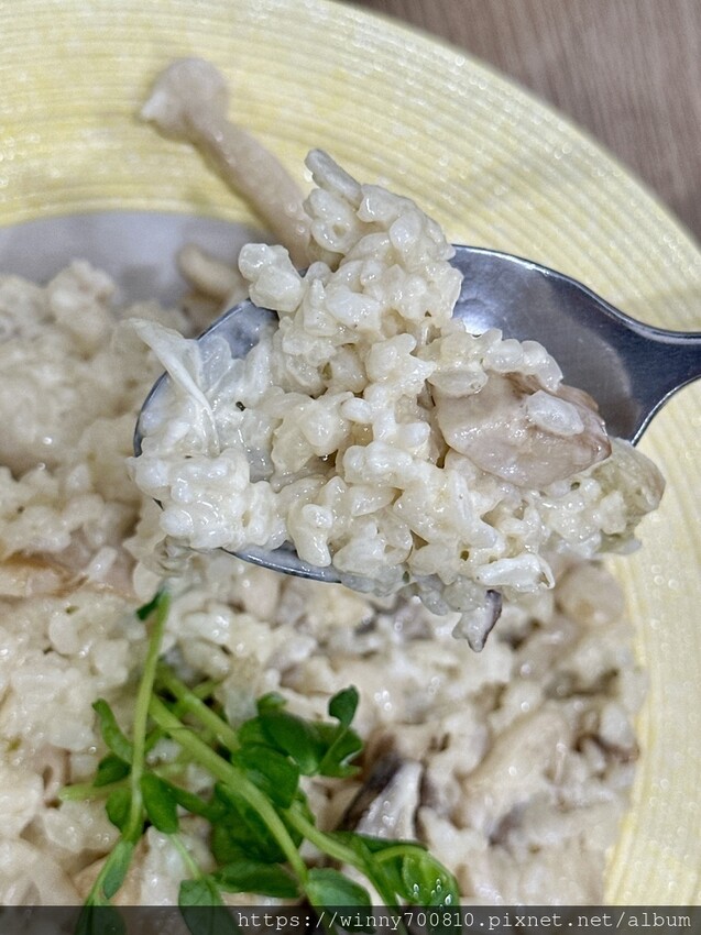 台北市內湖區台北/內湖 【Moonday沐對義式小廚房】免低消只為了讓顧客能舒適度過每個時光~特製白醬燉飯散發濃郁奶香，讓