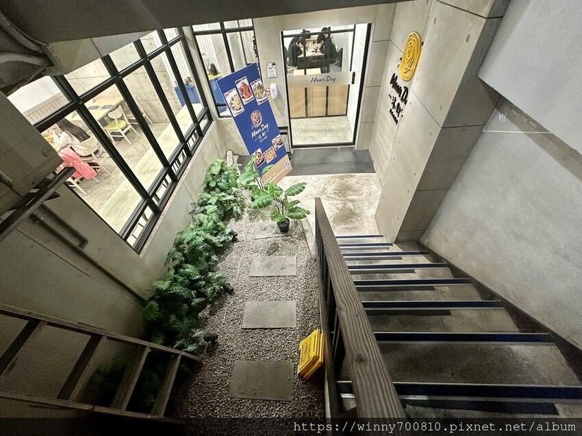 台北市內湖區台北/內湖 【Moonday沐對義式小廚房】免低消只為了讓顧客能舒適度過每個時光~特製白醬燉飯散發濃郁奶香，讓