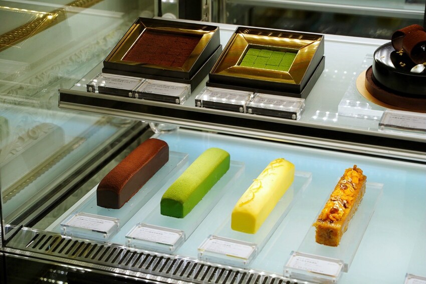 【Gelovery Gift 蒟若妮頂級法式甜點店】彷彿在法國街頭上的甜點店！主廚擁有法國藍帶，還待過米其林三星餐廳，就連食尚玩家都來採訪過！ - 阿華田的美食日記