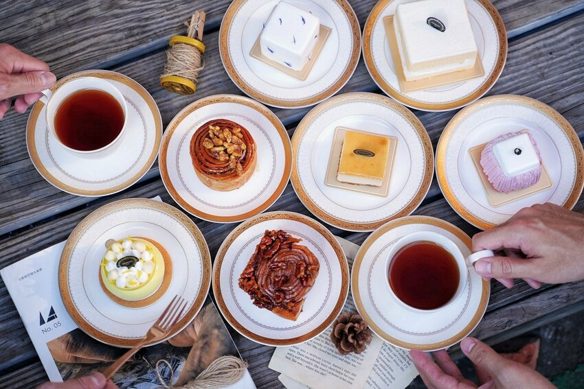 【Gelovery Gift 蒟若妮頂級法式甜點店】彷彿在法國街頭上的甜點店！主廚擁有法國藍帶，還待過米其林三星餐廳，就連食尚玩家都來採訪過！ - 阿華田的美食日記