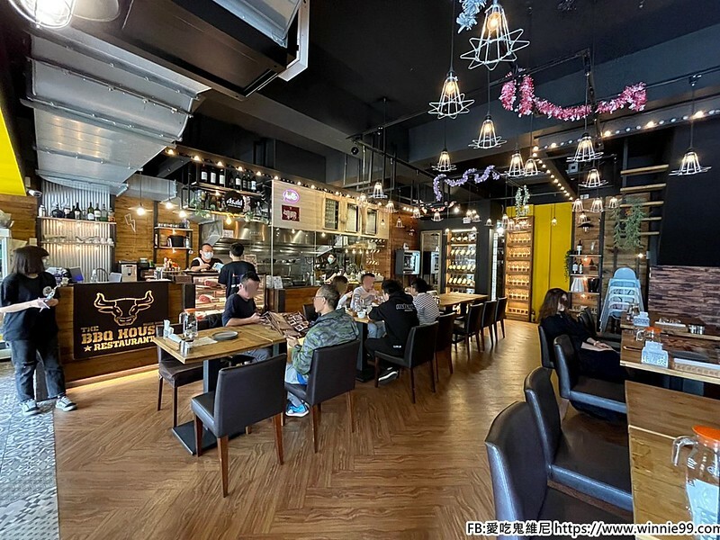 The BBQ House 牛排館也插旗台南美食之都了! 台南唯一一間,牛排、羊排、松阪豬、魚等全部都是現點現切秤重的,可以滿足各種食量的朋友!
